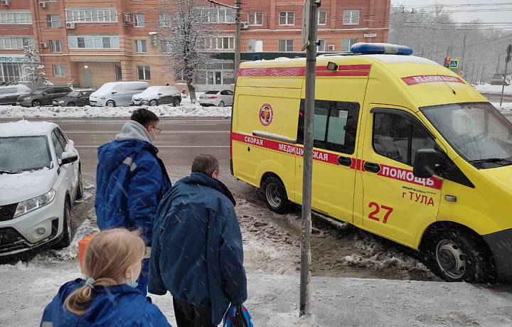 Зашел погреться: бомж напугал сотрудников бизнес-центра в Туле