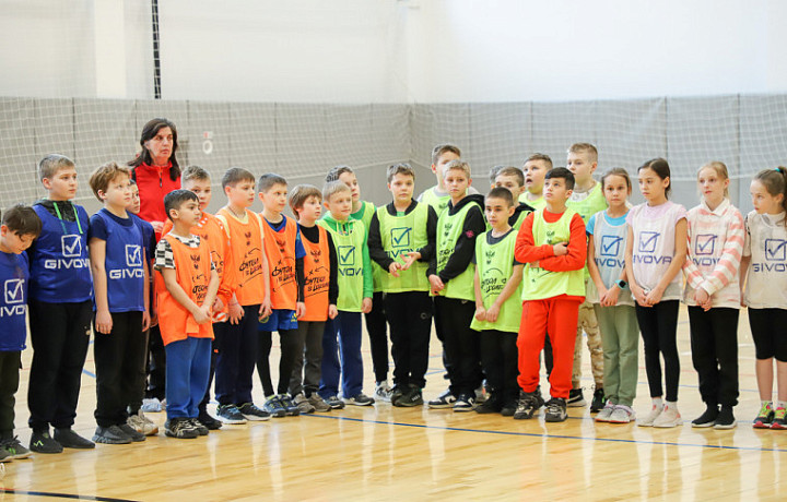 В тульском ФОК «Оружейник» стартовало Первенство города по флорболу