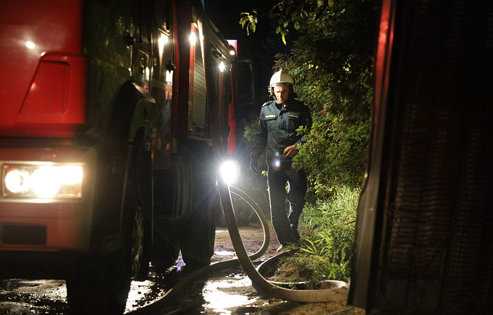 В Тульской области за минувшие сутки произошло пять пожаров и три ДТП