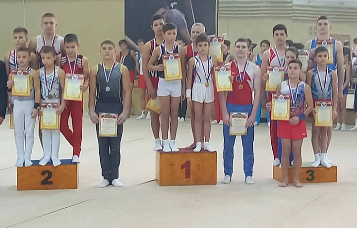 Тульские спортсмены завоевали медали на соревнованиях по спортивной гимнастике