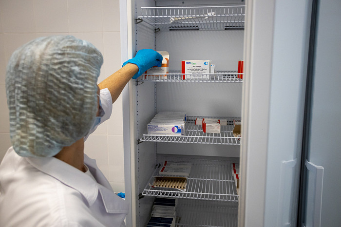 Тульский врач Сорокина заявила о безопасности одновременной вакцинации детей от гриппа и коронавируса