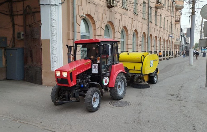 На уборку Тулы 14 мая вышло 90 единиц техники