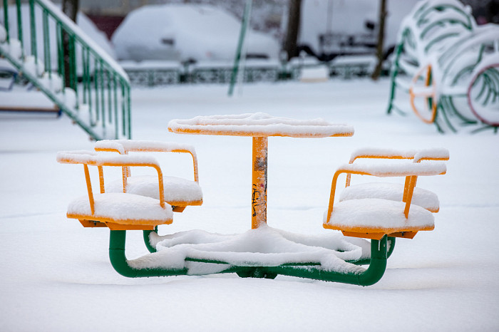 Тулу засыпало снегом: как в городе борются с последствиями стихии