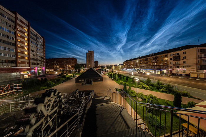 Фотограф запечатлел на камеру аномально серебристые облака в Туле