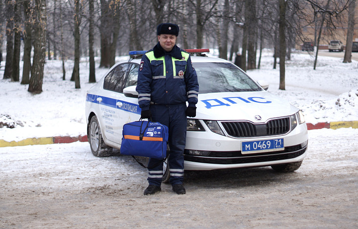 Тульские автоинспекторы отработали алгоритм оказания первой помощи пострадавшим в ДТП