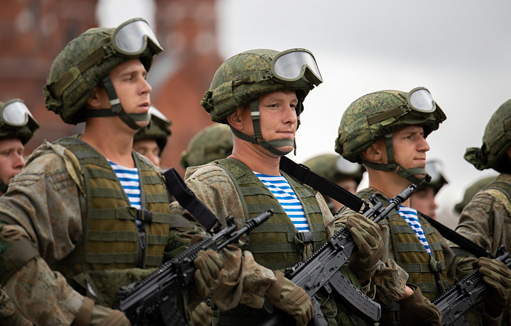 Народные приметы на 9 августа: почему нельзя ссориться с военными в Пантелеймонов день