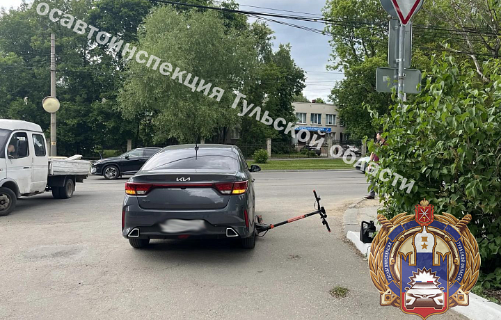 Автоледи на Kia сбила подростка на электросамокате на улице Тимирязева в Туле