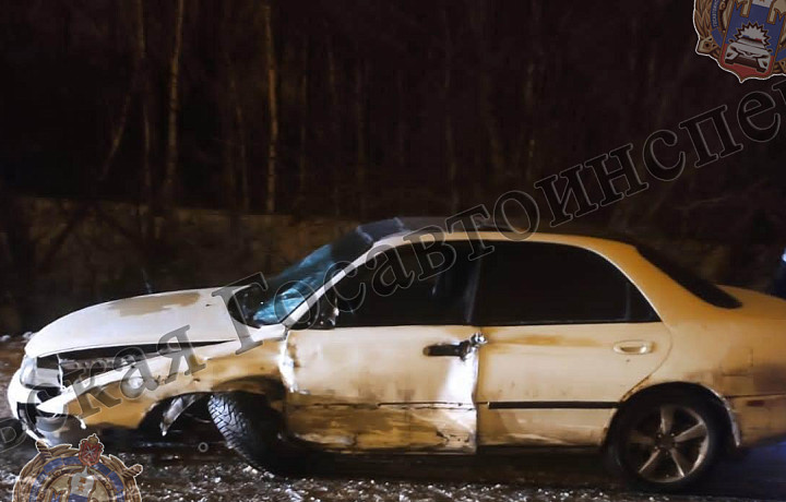 В Щекинском районе столкнулись Nissan Almera и Mazda 626
