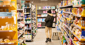 В России средние зарплаты продавцов достигли почти 60 тысяч рублей