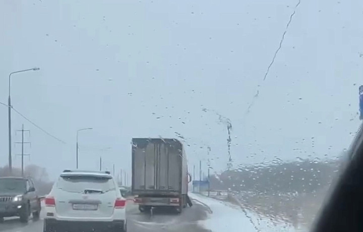 На Калужском шоссе в Туле столкнулись две легковушки и грузовик — ТСН 24