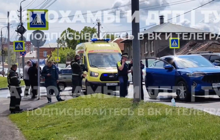 Водитель Haval сбил женщину на пешеходном переходе на улице Староникитской в Туле
