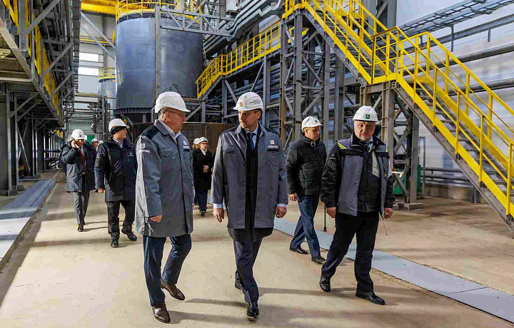 На заводе «Хромпик» запустили оборудование нового цеха по производству хромового ангидрида