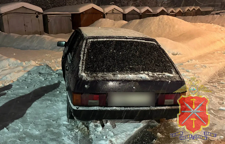 В Узловой подросток выстрелил в авто из пневматического пистолета