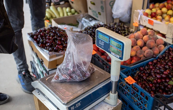 Рынок против супермаркета – где ягоды и грибы дешевле и качественнее в Туле