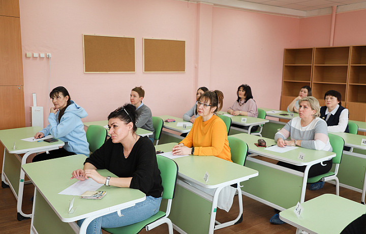 В Туле родители выпускников сдали ЕГЭ по русскому языку