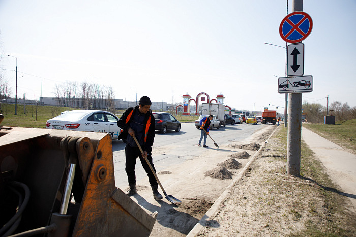 Уборка мусора ведется круглосуточно на тульских улицах