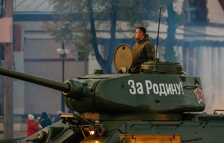 Фоторепортаж: в Туле прошла вторая репетиция Парада Победы