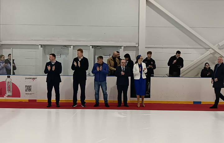 Давлетшин поприветствовал участников тренировки сборных команд по следж-хоккею в Туле