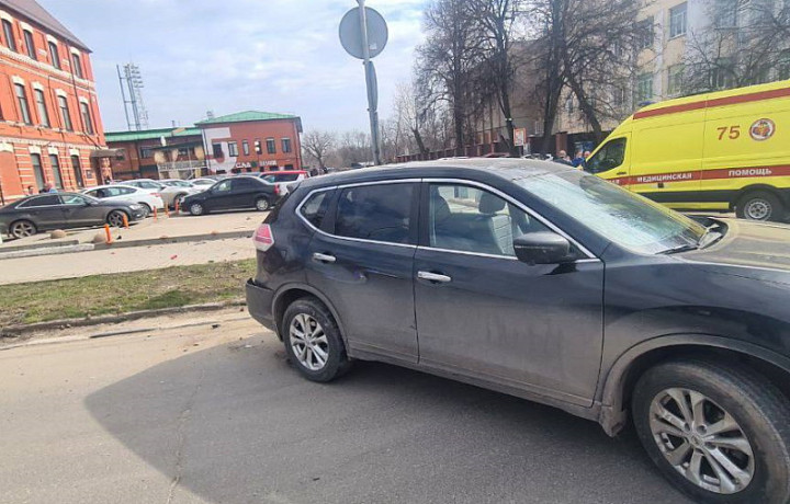 Участник ДТП, в котором пострадал ребенок в Туле, скрылся с места аварии