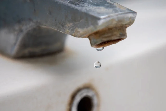 Жители Донского пожаловались на плохое водоснабжение и регулярное отсутствие воды