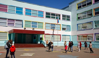 Охранников в российских школах предложили готовить к отражению вооруженных нападений