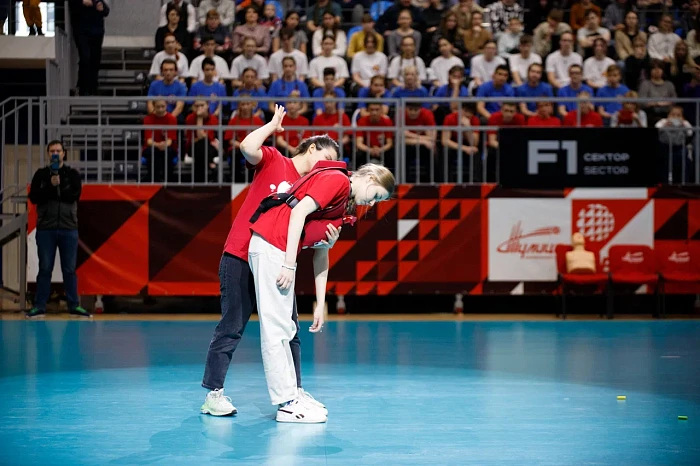 Туляки отработали навыки оказания первой помощи в рамках флешмоба «Дети спасают жизни»