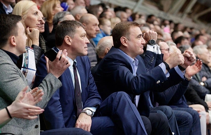 ﻿Алексей Дюмин поздравил волейбольную «Тулицу» с победой над «Спартой»