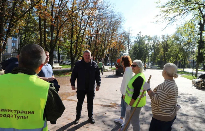 Более 1600 жителей Тулы приняли участие в городском субботнике перед Днем города