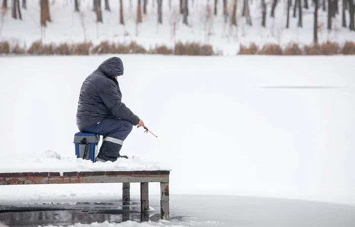 Зимняя рыбалка: кого и на что можно поймать в Туле зимой, и как вести себя на льду