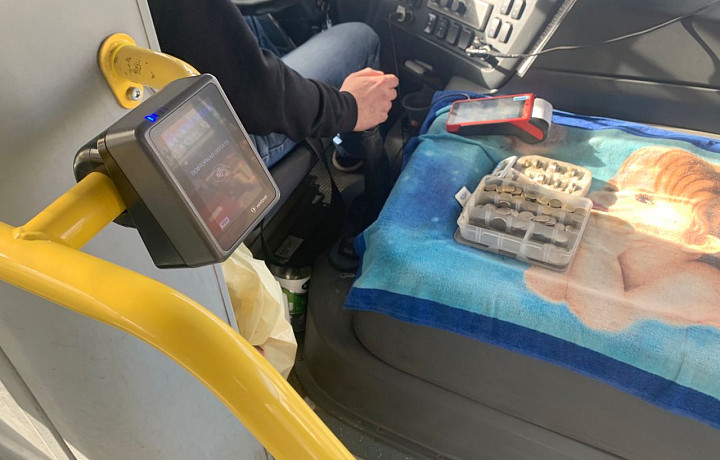 В тульских автобусах на маршруте №42 начали появляться валидаторы