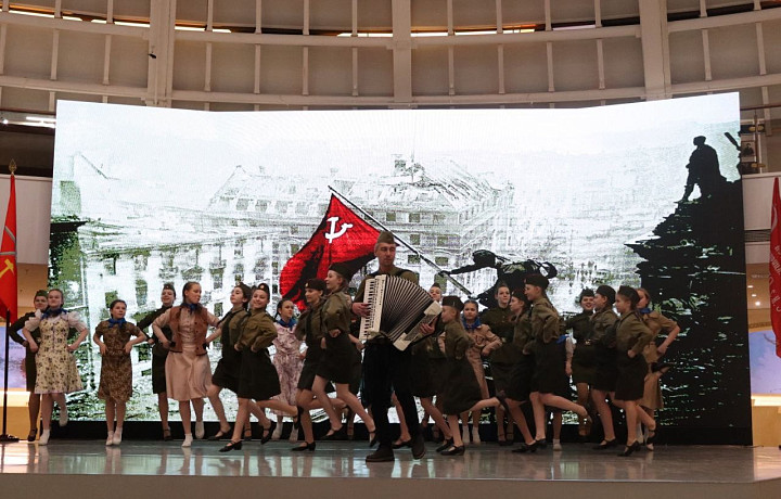 В музее оружия прошла детская постановка ко Дню Победы