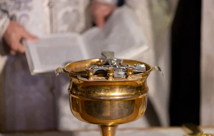 В Тульской епархии рассказали, как правильно набирать и хранить святую воду в Крещение