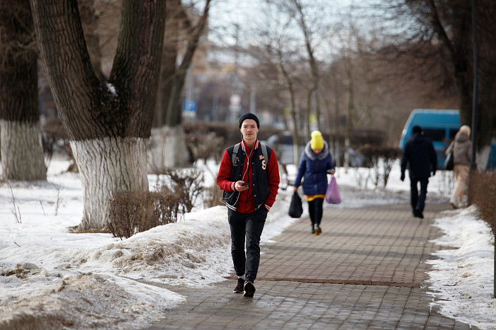 Дети на катке, бабушки – на качелях: в Тульскую область пришла календарная весна