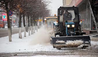 Губернатор Миляев дал поручение ускорить вывоз снега в Тульской области