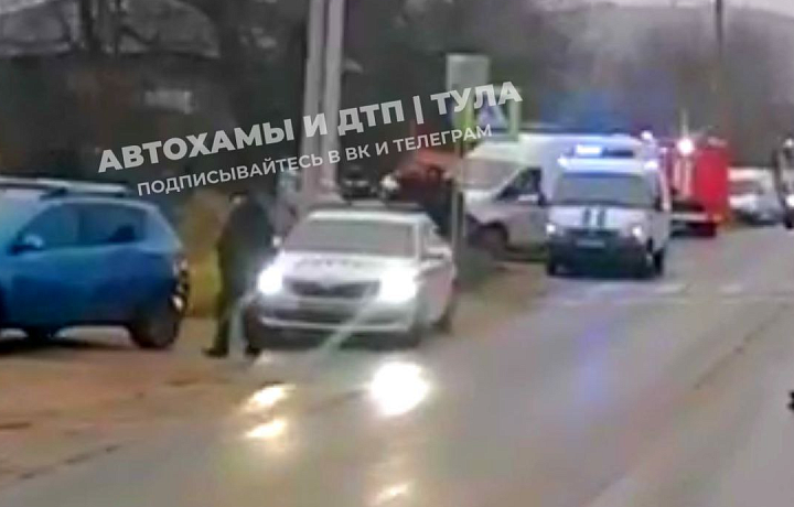 В тульском поселке Барсуки сбили остановку общественного транспорта