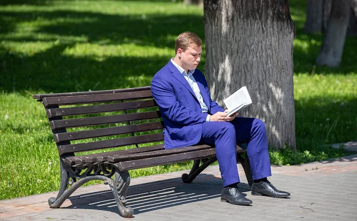«1984» Оруэлла вновь в топ-3: самые популярные книги в Тульской области за полгода