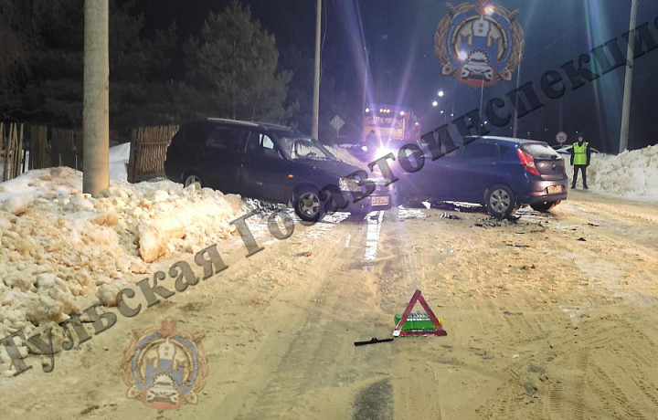 В Киреевском районе водитель Lada столкнулся с иномаркой, не уступив ей дорогу