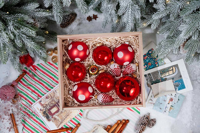 Фабрика новогоднего настроения «КОЛОМЕЕВ»: как заказать корпоративные подарки для продвижения бренда