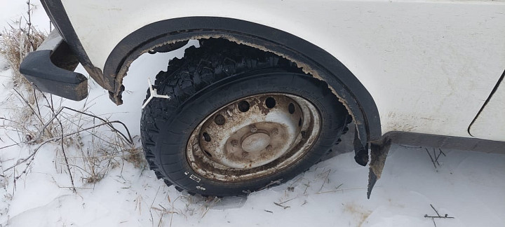 В Тульской области опять обнаружили разбросанные на дорогах шипы