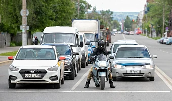 В Тульской области скрытые патрули ловят подростков на питбайках