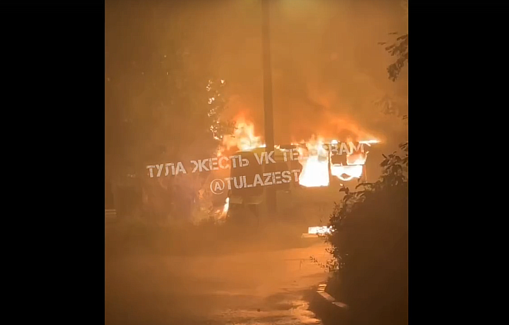 В тульском поселке Обидимо сгорели три автомобиля