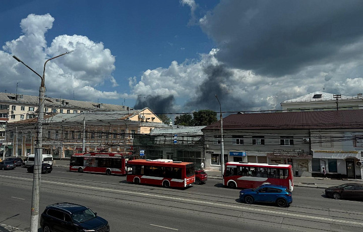 Причиной черного дыма в Туле стал пожар в ангаре