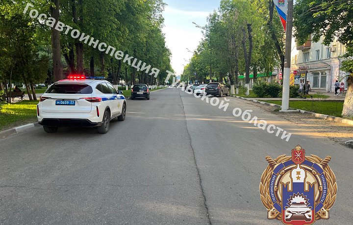 В Новомосковске мальчик-пешеход попал под колеса Opel Astra