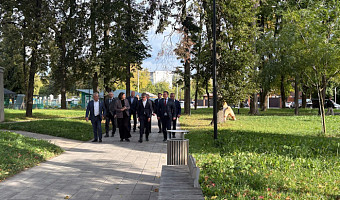 Губернатор Миляев осмотрел городской парк с памп-треком в Белеве