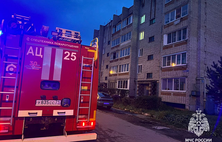 В Новомосковске при пожаре в пятиэтажке погиб 46-летний мужчина