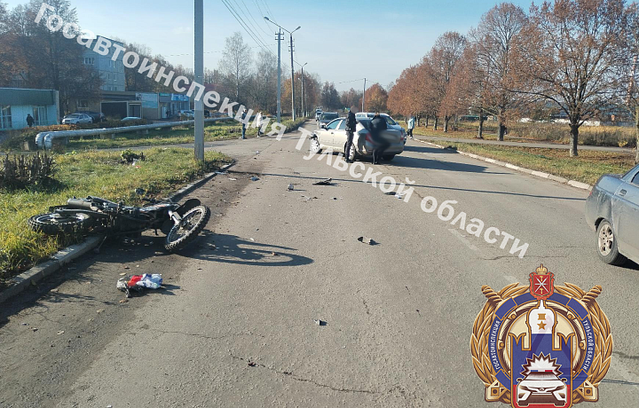 В Киреевске мотоциклист попал в больницу после столкновения с автомобилем Skoda