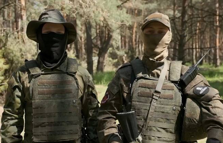 Тульские военнослужащие поздравили ветеранов с Днем Победы