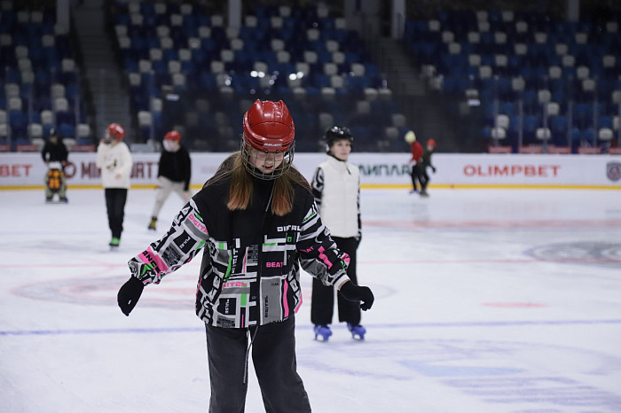 Сходил на бесплатные занятия и влюбился в лед: как тульских школьников учат кататься на коньках – фоторепортаж