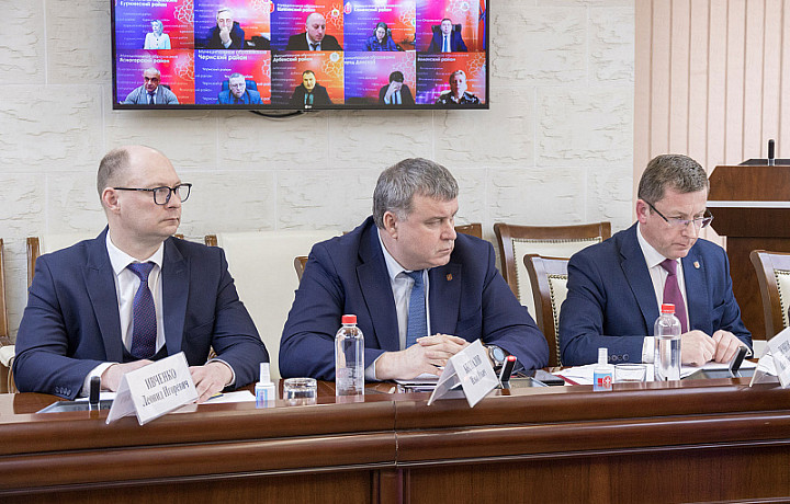 На проспекте Ленина в Туле могут проложить водопровод для системы полива деревьев