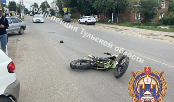 Два подростка на мотоцикле пострадали в ДТП на улице Октябрьской в Донском